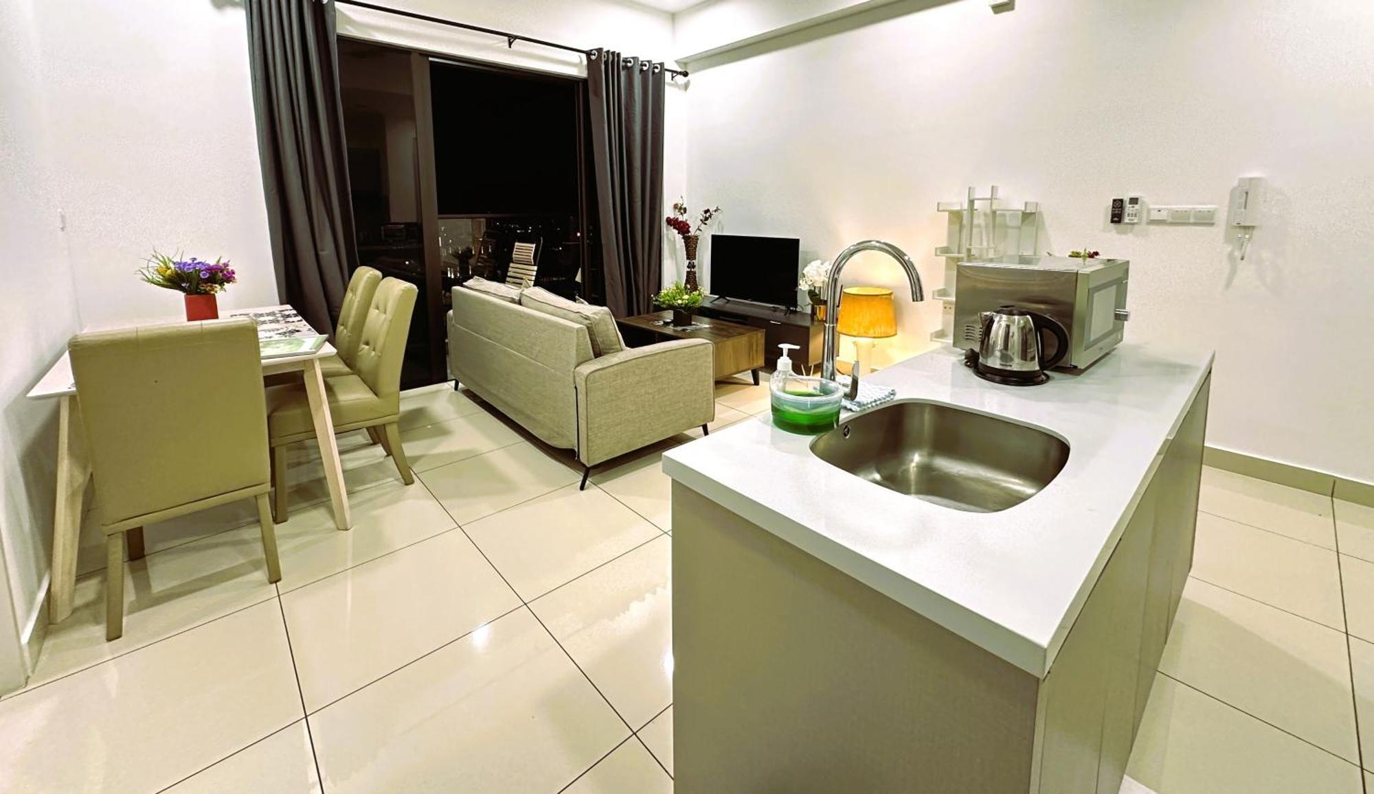 Klcc View 1br Cozy With Balcony Trion Kl *