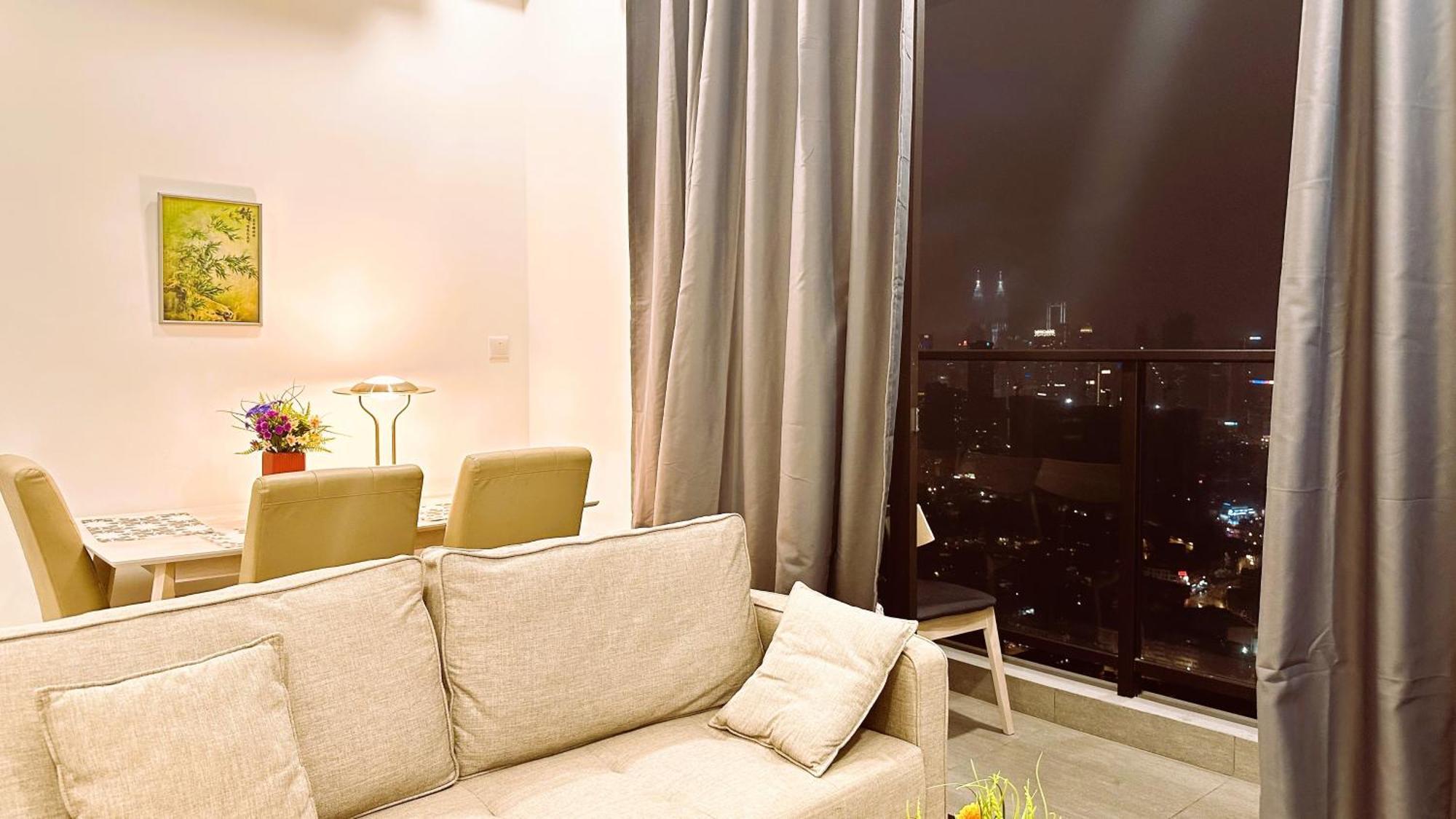Klcc View 1br Cozy With Balcony Trion Kl *